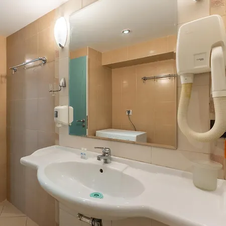 Διαμέρισμα Beachfront Pool & Sea View Stduio In Berlin Βάρνα