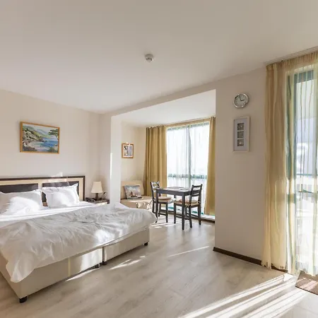 Beachfront Pool & Sea View Stduio In Berlin * Βάρνα