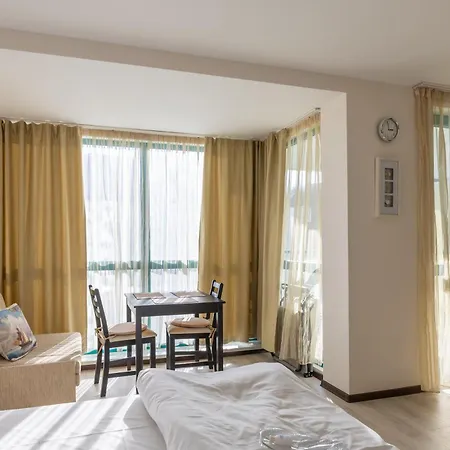 Beachfront Pool & Sea View Stduio In Berlin * 瓦爾納