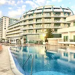 Beachfront Pool & Sea View Stduio In Berlin Varna
