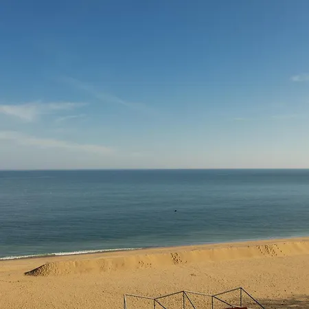 Beachfront Pool & Sea View Stduio In Berlin Varna