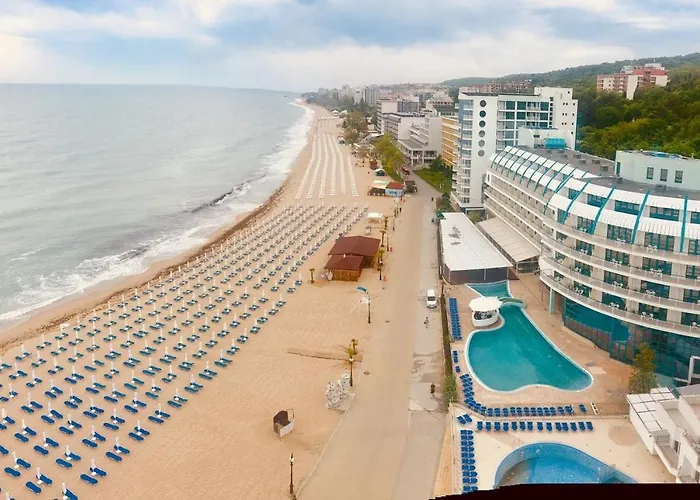 Beachfront Pool & Sea View Stduio In Berlin דירה *